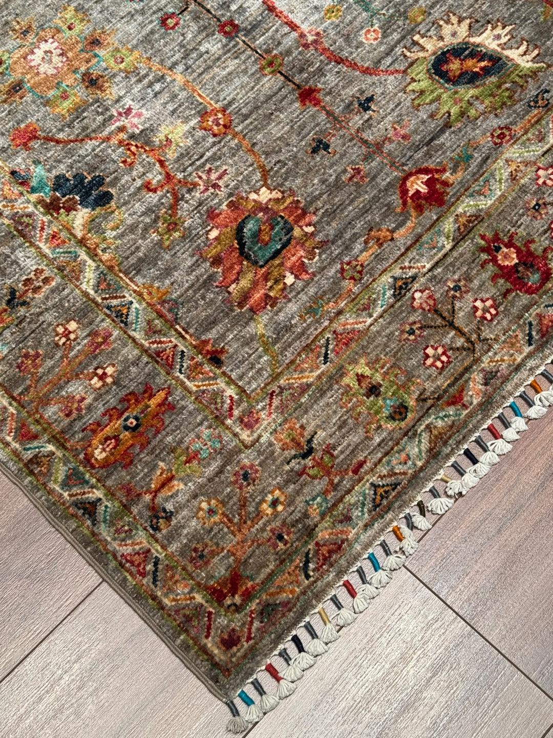 Sultani Çiçekli Orijinal El Dokuması Gri Kök Boya Yün Halı 104x151 1.57 Metrekare - 3x5 ft