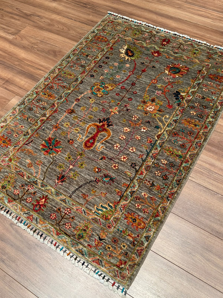Sultani Çiçekli Orijinal El Dokuması Gri Kök Boya Yün Halı 104x151 1.57 Metrekare - 3x5 ft