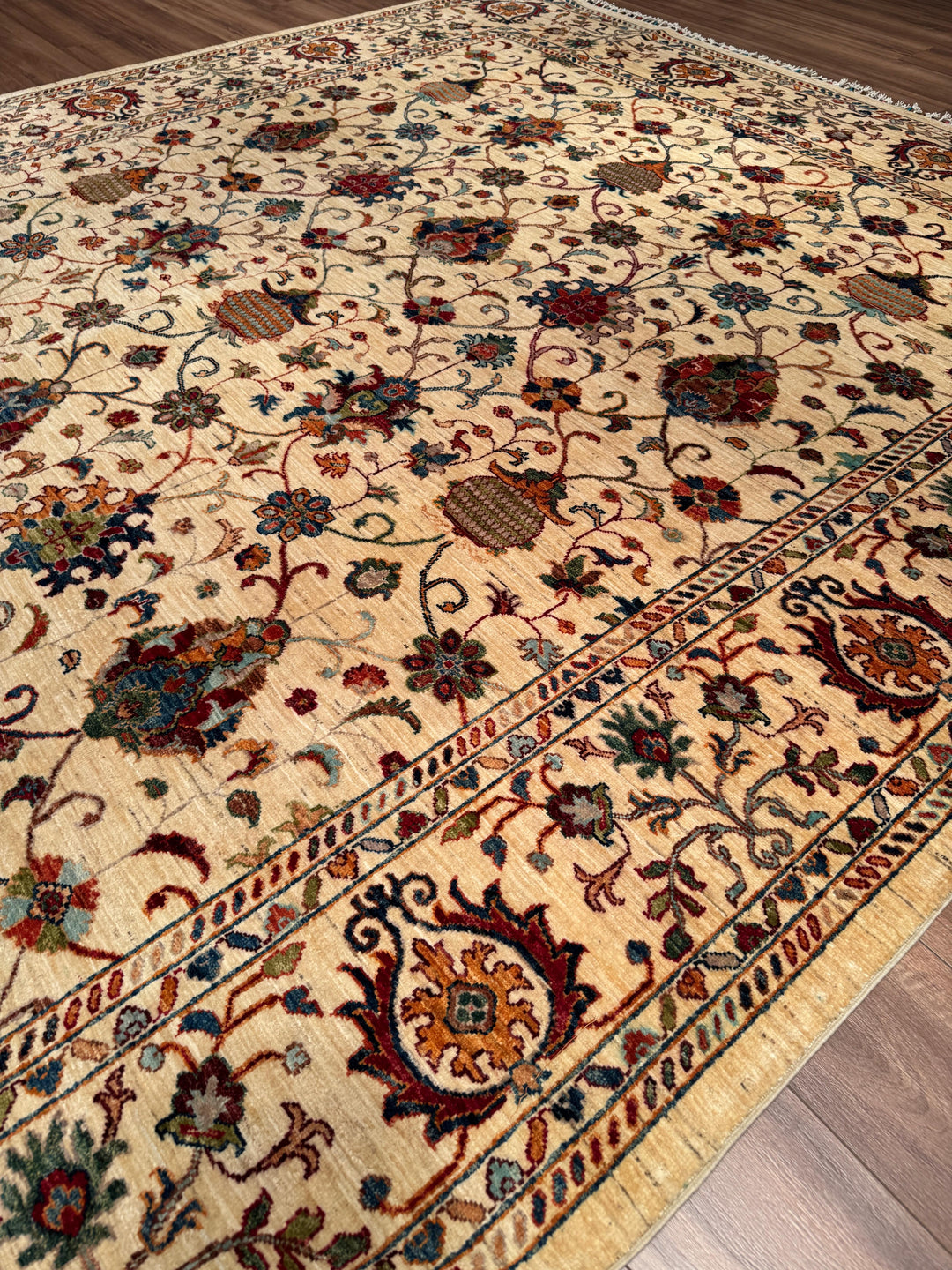 Sultani Binbirgece Orijinal El Dokuması Bej Kök Boya Yün Halı 266x369 9.82 Metrekare - 8x12 ft
