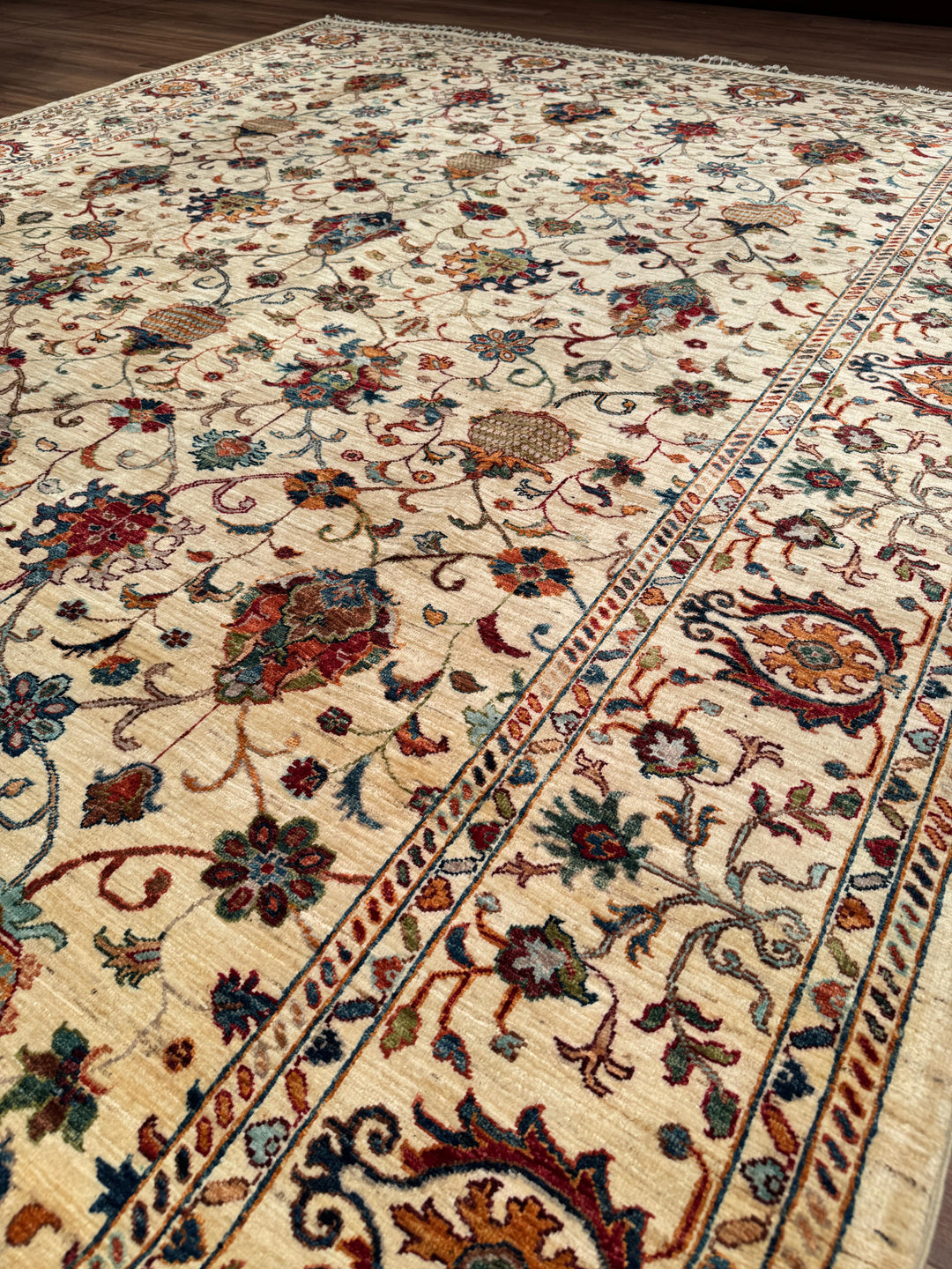 Sultani Binbirgece Orijinal El Dokuması Bej Kök Boya Yün Halı 266x369 9.82 Metrekare - 8x12 ft