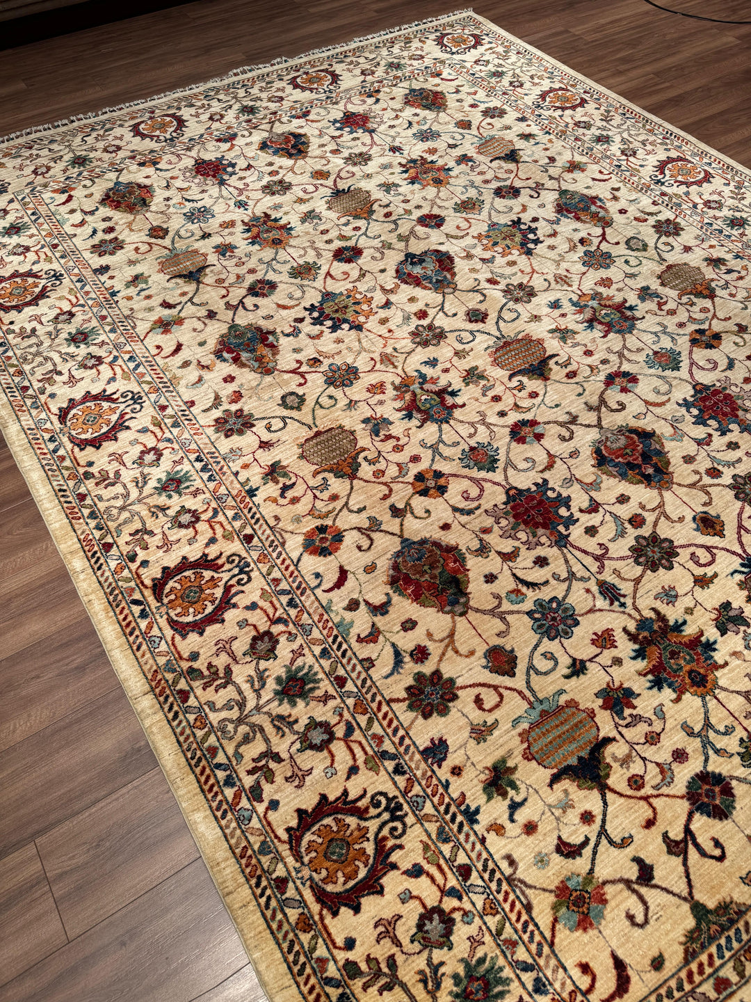 Sultani Binbirgece Orijinal El Dokuması Bej Kök Boya Yün Halı 266x369 9.82 Metrekare - 8x12 ft
