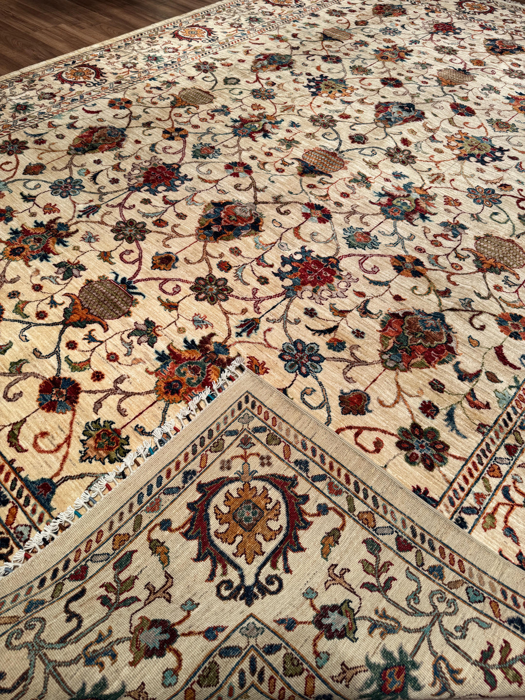 Sultani Binbirgece Orijinal El Dokuması Bej Kök Boya Yün Halı 266x369 9.82 Metrekare - 8x12 ft