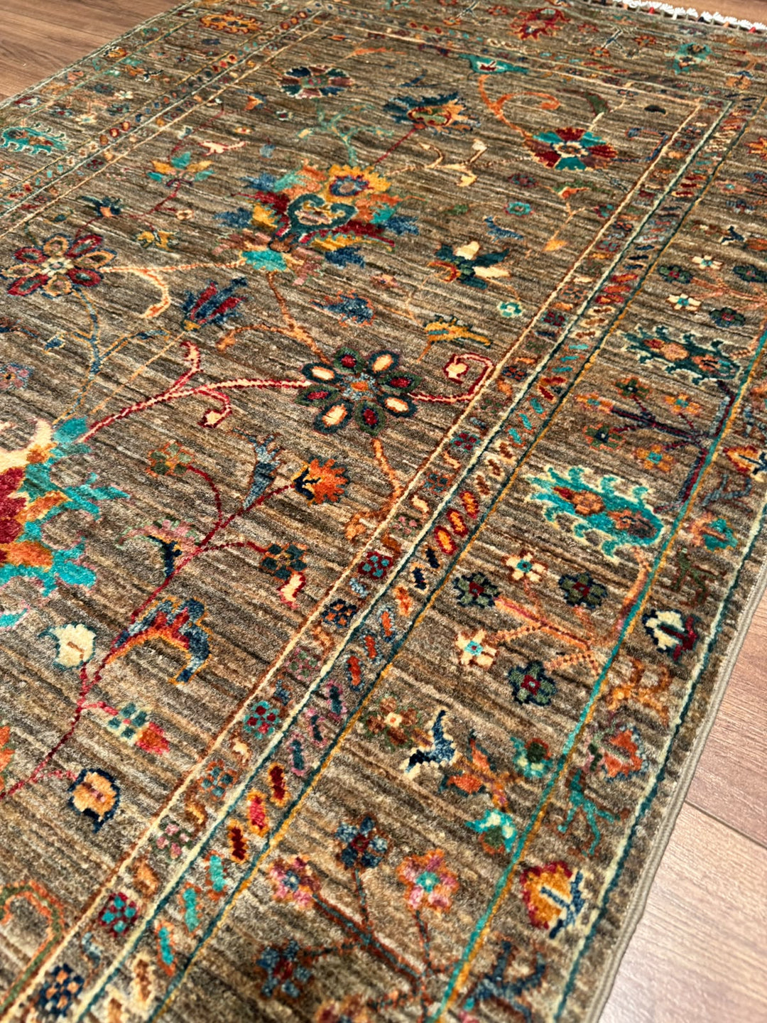 Sultani Binbirgece Orijinal El Dokuması Toprak Kök Boya Yün Halı 101x154 1.56 Metrekare - 3x5 ft