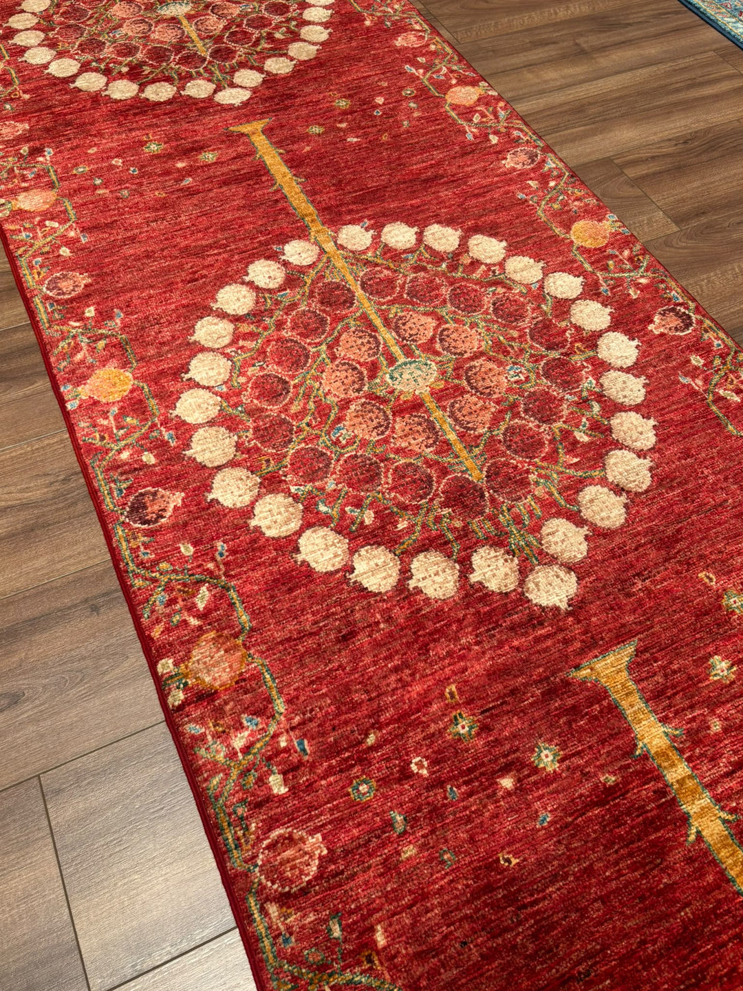 Nar Ağacı Yolluk Orijinal El Dokuması Kırmızı Kök Boya Yün Halı 0.82x312 2.56 Metrekare - 3x10 ft