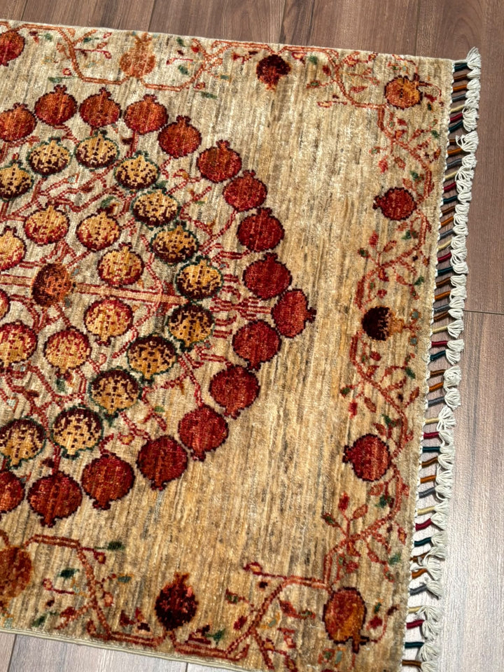 Nar Ağacı Yolluk Orijinal El Dokuması Bej Kök Boya Yün Halı 0.84x314 2.64 Metrekare - 3x10 ft