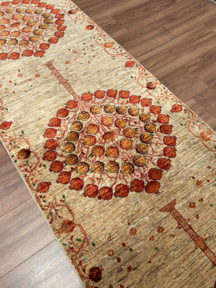Nar Ağacı Yolluk Orijinal El Dokuması Bej Kök Boya Yün Halı 0.84x314 2.64 Metrekare - 3x10 ft