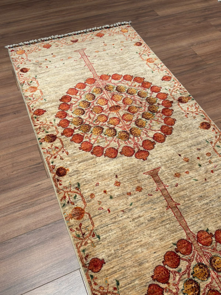 Nar Ağacı Yolluk Orijinal El Dokuması Bej Kök Boya Yün Halı 0.84x314 2.64 Metrekare - 3x10 ft