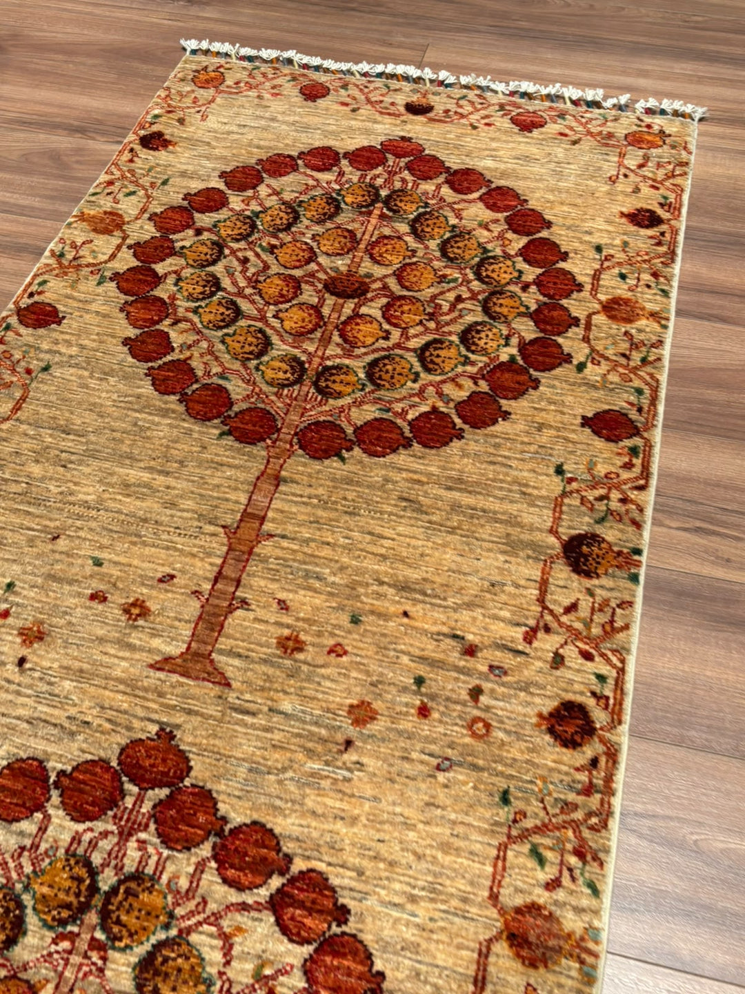 Nar Ağacı Yolluk Orijinal El Dokuması Bej Kök Boya Yün Halı 0.84x314 2.64 Metrekare - 3x10 ft