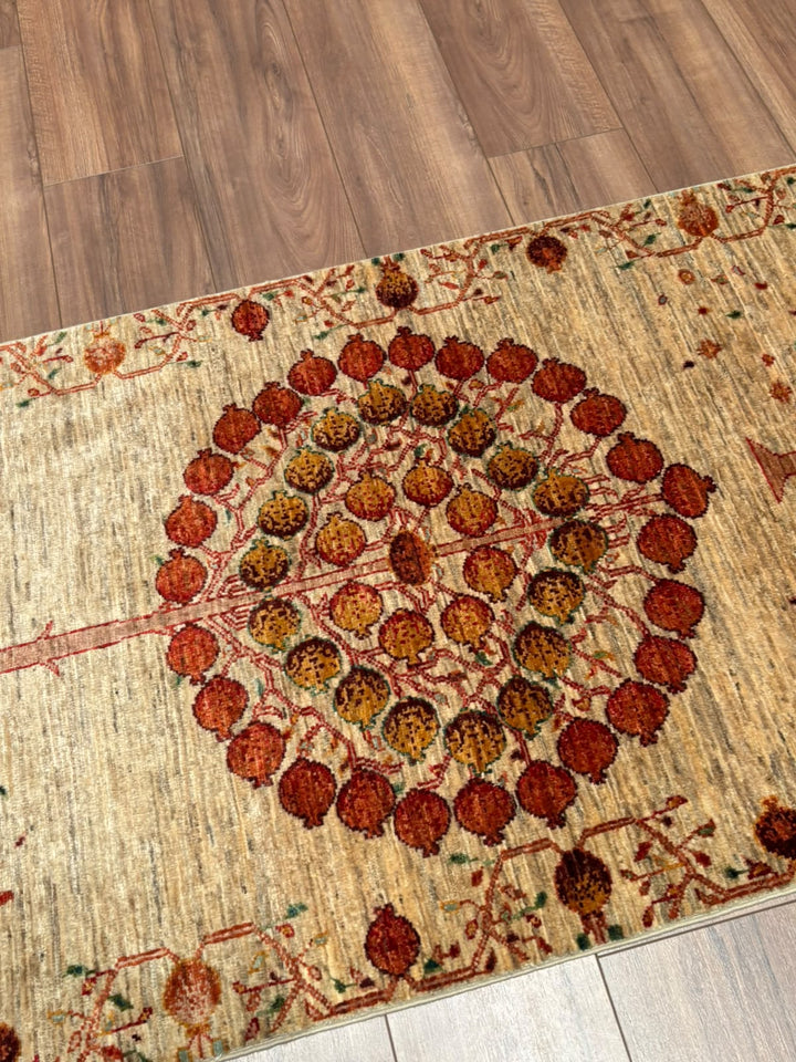 Nar Ağacı Yolluk Orijinal El Dokuması Bej Kök Boya Yün Halı 0.84x314 2.64 Metrekare - 3x10 ft