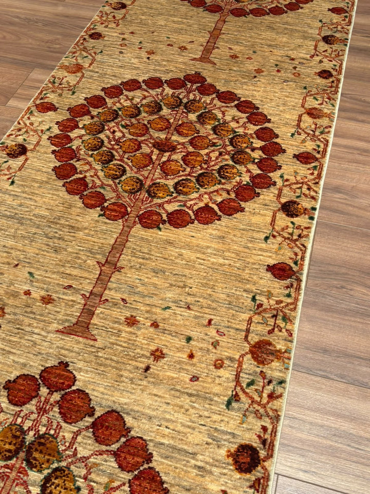 Nar Ağacı Yolluk Orijinal El Dokuması Bej Kök Boya Yün Halı 0.84x314 2.64 Metrekare - 3x10 ft