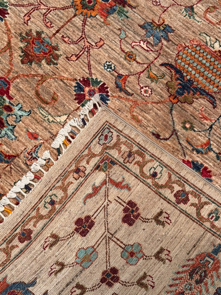 Sultani Binbirgece Orijinal El Dokuması Bej Kök Boya Yün Halı 204x302 6.16 Metrekare - 7x10 ft