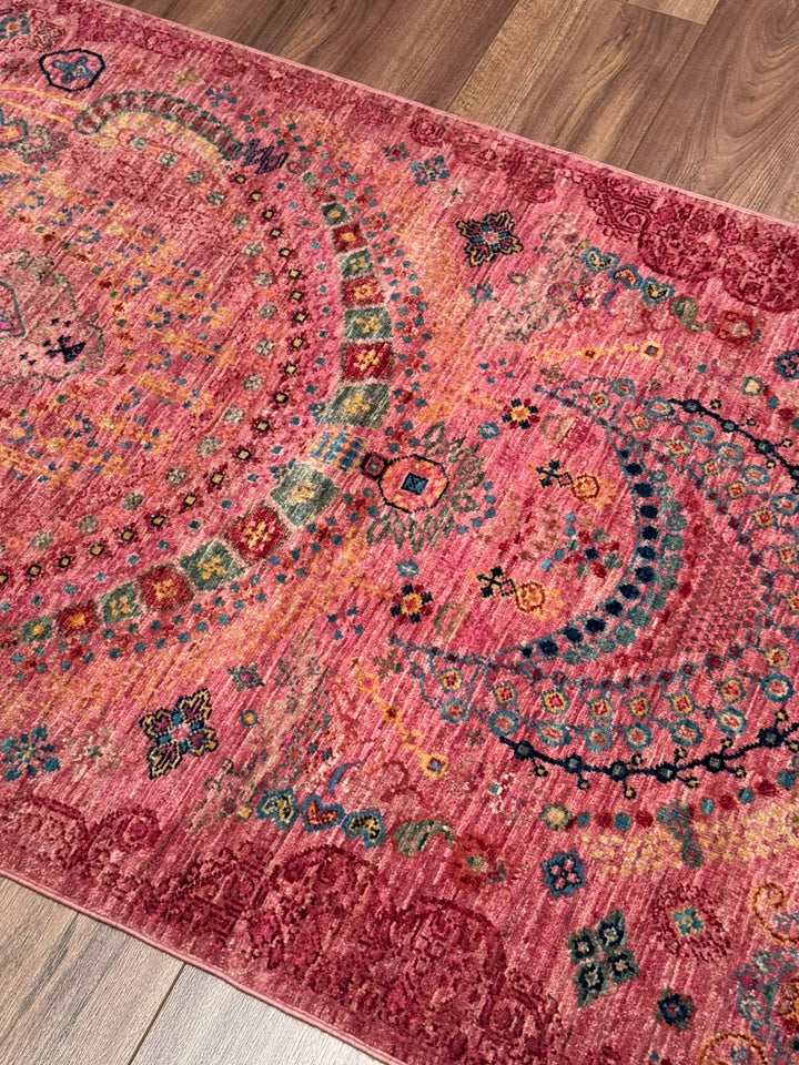 Güllüce Orijinal El Dokuması Yolluk Pembe Kök Boya Yün Halı 0.83x301 2.50 Metrekare - 3x10 ft