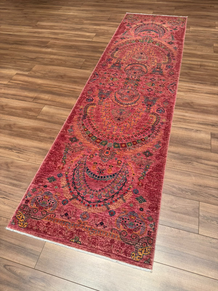 Güllüce Orijinal El Dokuması Yolluk Pembe Kök Boya Yün Halı 0.83x301 2.50 Metrekare - 3x10 ft
