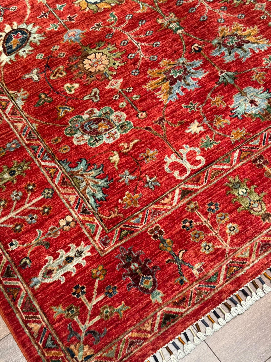 Sultani Çiçekli Orijinal El Dokuması Kırmızı Kök Boya Yün Halı 182x236 4.30 Metrekare - 6x8 ft