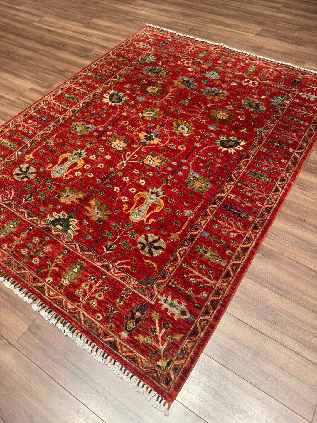Sultani Çiçekli Orijinal El Dokuması Kırmızı Kök Boya Yün Halı 182x236 4.30 Metrekare - 6x8 ft