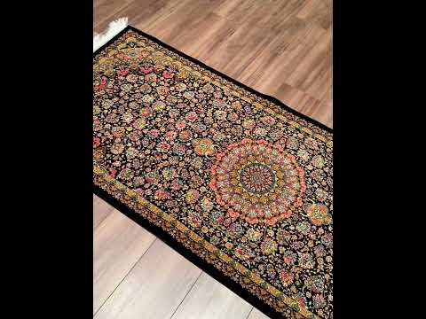 İran Tebriz Lacivert Modal İpeği Halı 0.80x300 2.4 Metrekare - 3x10 ft