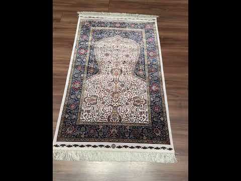 İran Krem - Koyu Mavi Seccade 0.80x125 1 Metrekare Namazlık - 2x4 ft